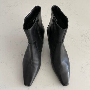 AK Anne Klein Greta iflex Leather Booties Silver Hardware Side Zip Black 8M NWOT
